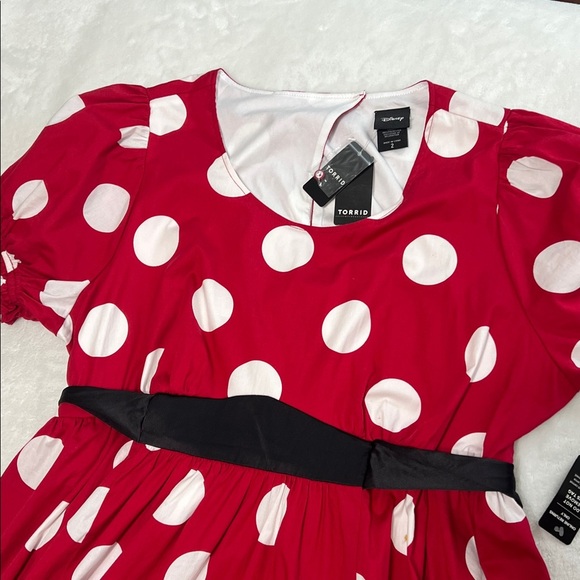 NWT Torrid Disney Minnie Mouse Puff Sleeve Dress – Size 2X ✨ - Picture 6 of 13